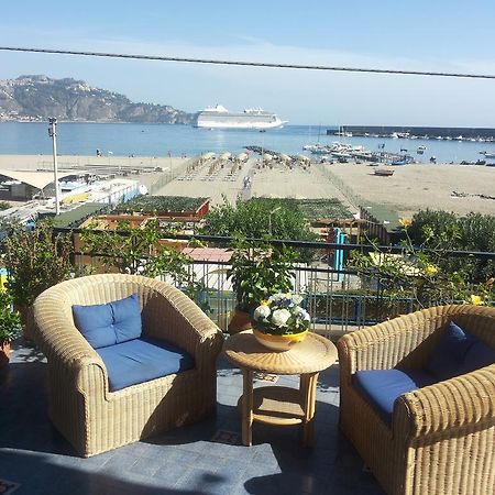 Terrazza Sul Mare Apartment Giardini Naxos Bilik gambar