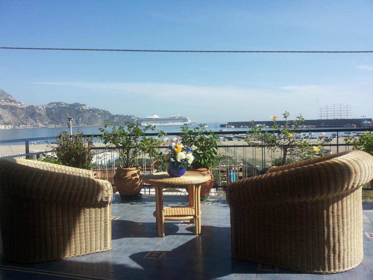 Terrazza Sul Mare Apartment Giardini Naxos Bilik gambar